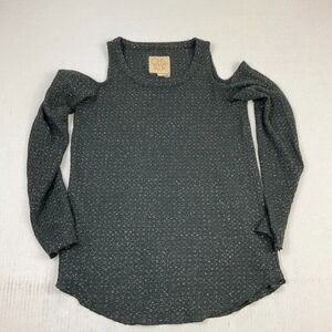 Chaser Womens Cold Shoulder Knit Top Gray Silver Shimmer Long Sleeve Shirt XS